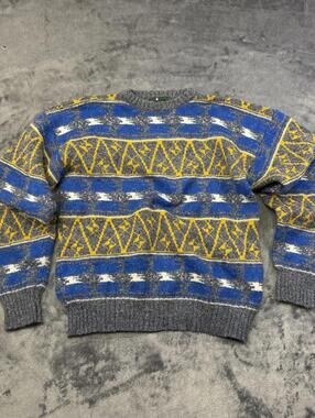 Vintage Men’s Abstract Geometric Knit Sweater